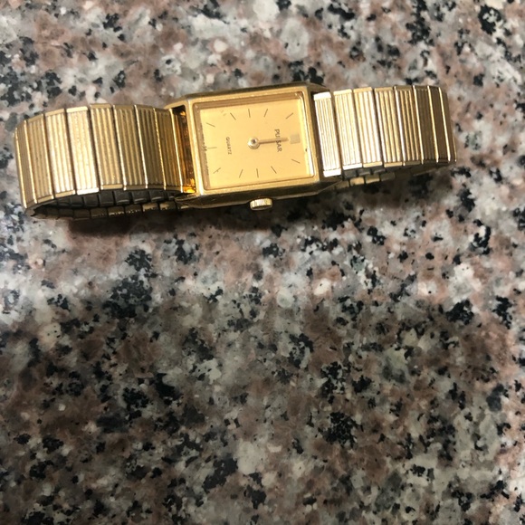 Pulsar watch Good working condition needs battery - Picture 3 of 6